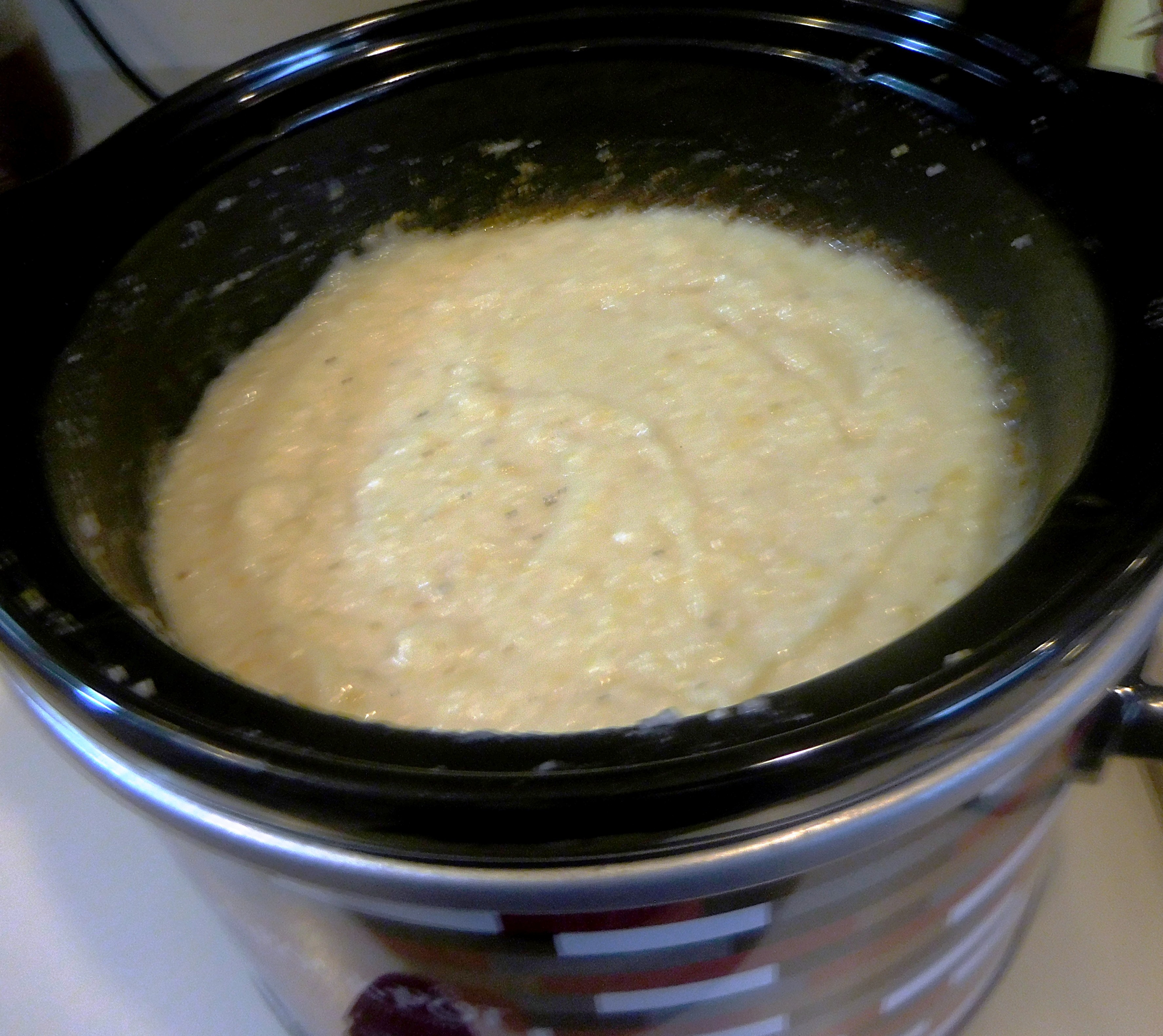 Slow Cooker Garlic Cheese Grits Recipe